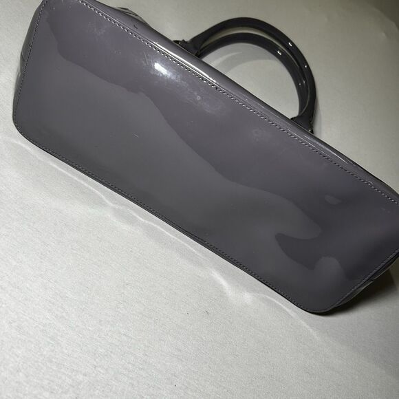 Ted Baker patent leather tote bag in dark gray with rose gold-toned hardware - Picture 3 of 9